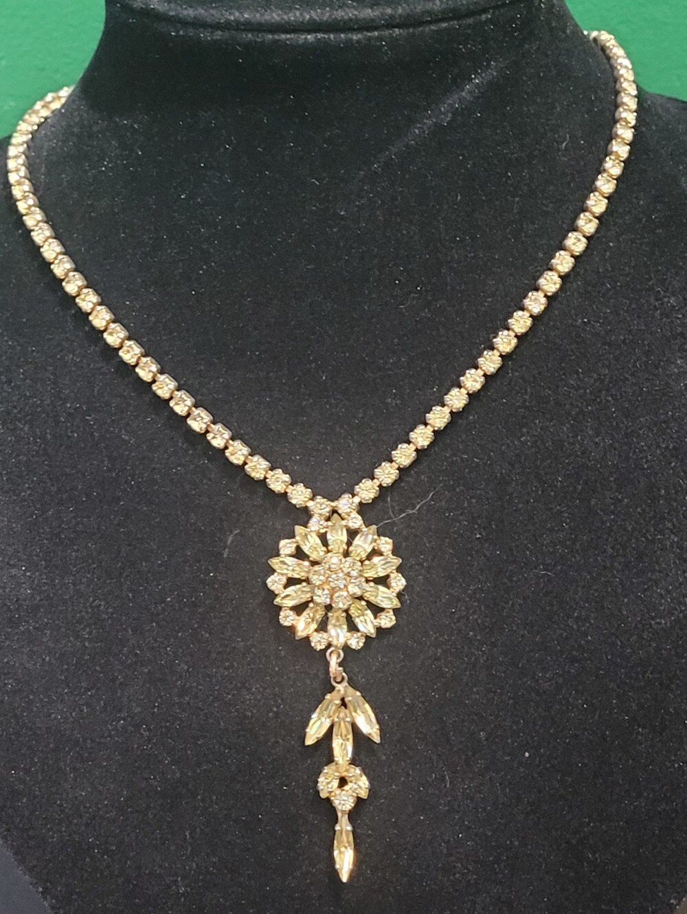 Elegant Sherman Gold-Tone Floral Crystal Rhinestone Pendant Necklace - Picture 1 of 14